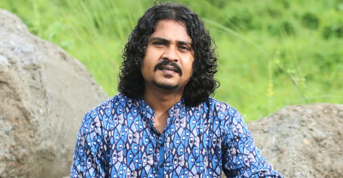 সড়কে প্রাণ গেল গীতিকার-সাংবাদিক বিশালের