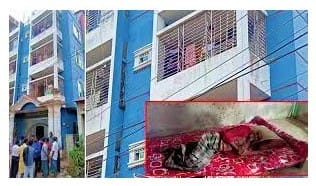 স্ত্রীকে নিয়ে বিলাসবহুল ভবনে ছেলে, বাবা থাকেন মুরগির খামারে