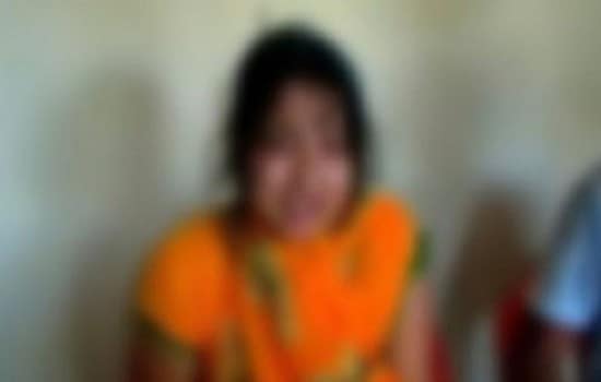 দোকান থেকে ডেকে নিয়ে তরুণীকে ধর্ষণ