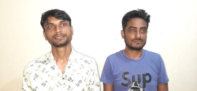 গোদাগাড়ীতে ফেনসিডিলসহ ২ মাদক ব্যাবসায়ী গেফতার