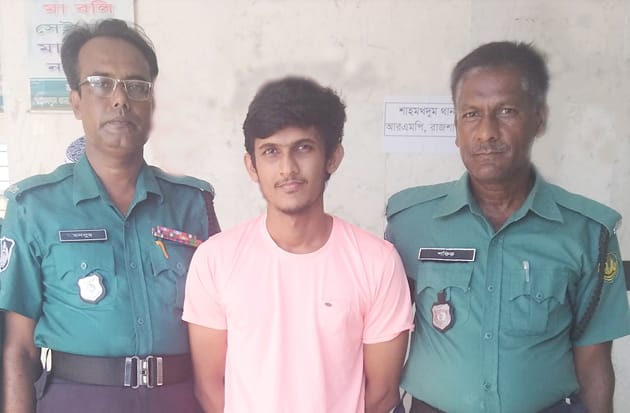 রাজশাহী নগরীতে মোটরসাইকেল জব্দ, ছিনতাইকারী গ্রেফতার