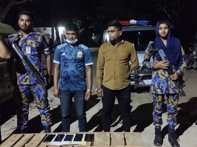 রাজশাহী নগরীতে মোবাইল চোর চক্রের মূল হোতা সুমন ও রকি গ্রেফতার