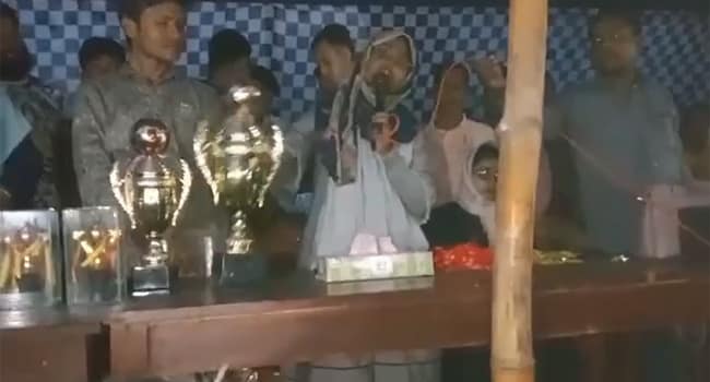 বান্দরবানে ট্রফি ভাঙলেন ইউএনও : ভিডিও ভাইরাল