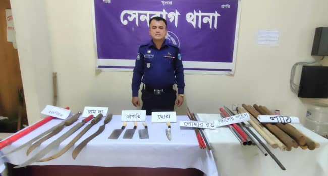 নোয়াখালীতে বিপুল সংখ্যক দেশীয় অস্ত্র উদ্ধার