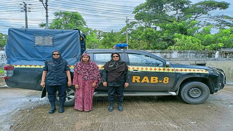 বরিশালের পিরোজপুরে গাঁজাসহ নারী মাদক ব্যবসায়ী আটক