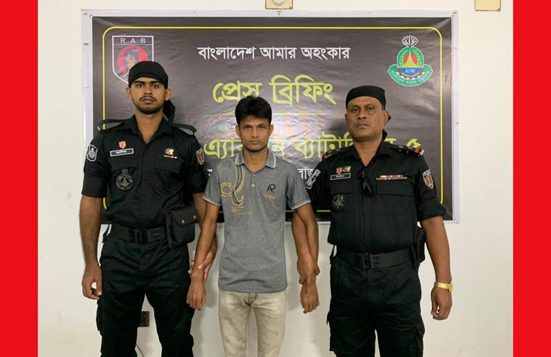 রাজশাহীতে অস্ত্রসহ একাধিক মামলার আসামি সুজন আলী গ্রেফতার