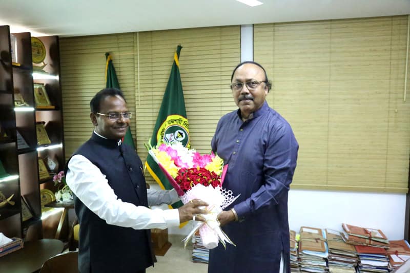 রাসিক মেয়রের সাথে রাজশাহীতে নবনিযুক্ত ভারতীয় সহকারী হাই কমিশনারের সৌজন্য সাক্ষাৎ